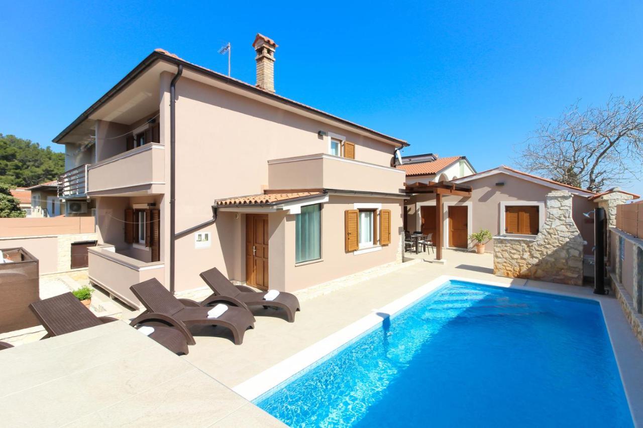 Beautiful Magnifica With Private Pool In Pula