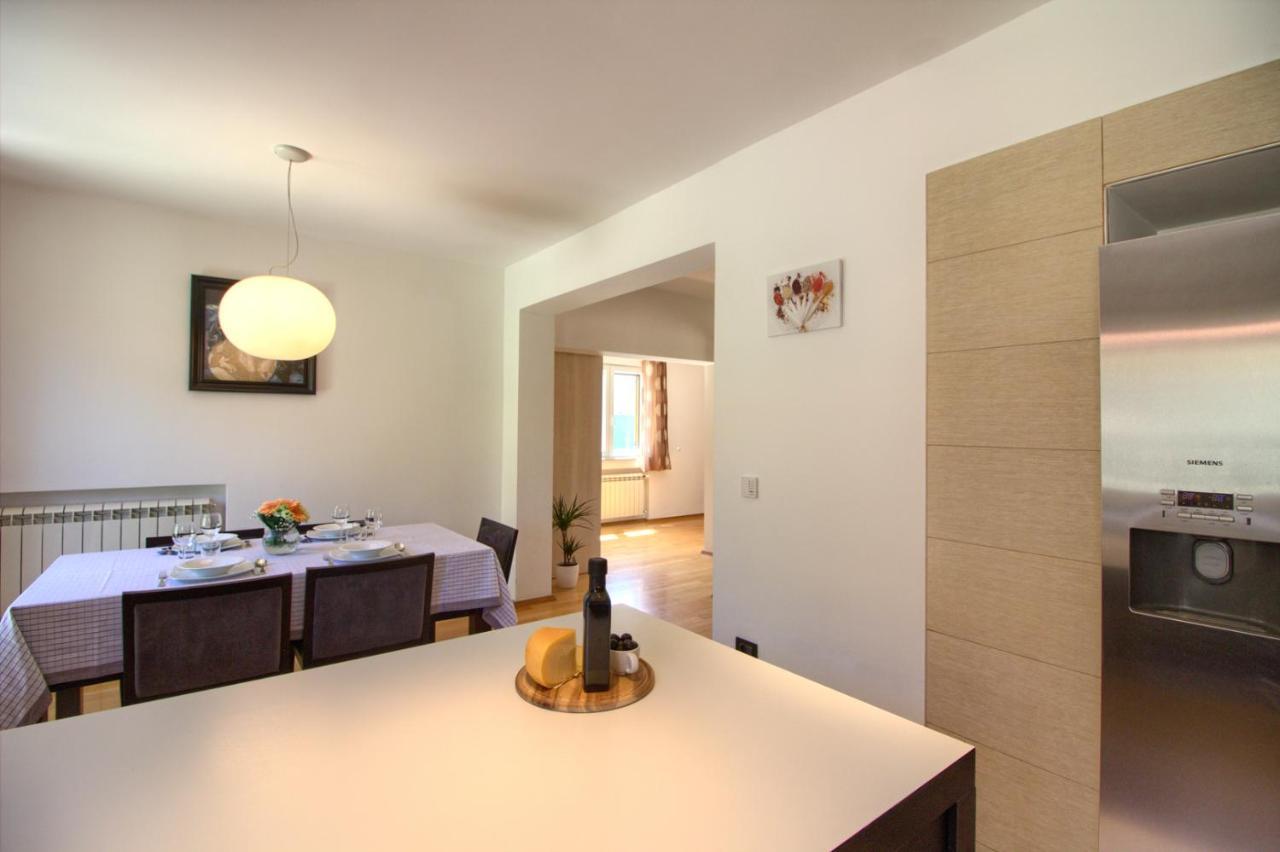 Beautiful Magnifica With Private Pool In Vila Pula