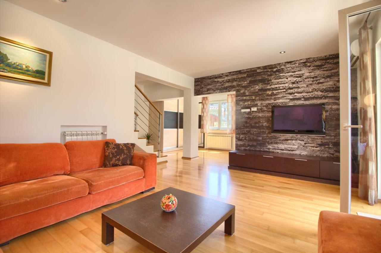 Vila Beautiful Magnifica With Private Pool In